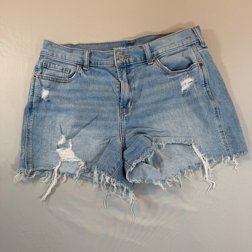 Old Navy Mid-Rise Boyfriend Denim Shorts Light Wash Distressed Cutoff Size 10